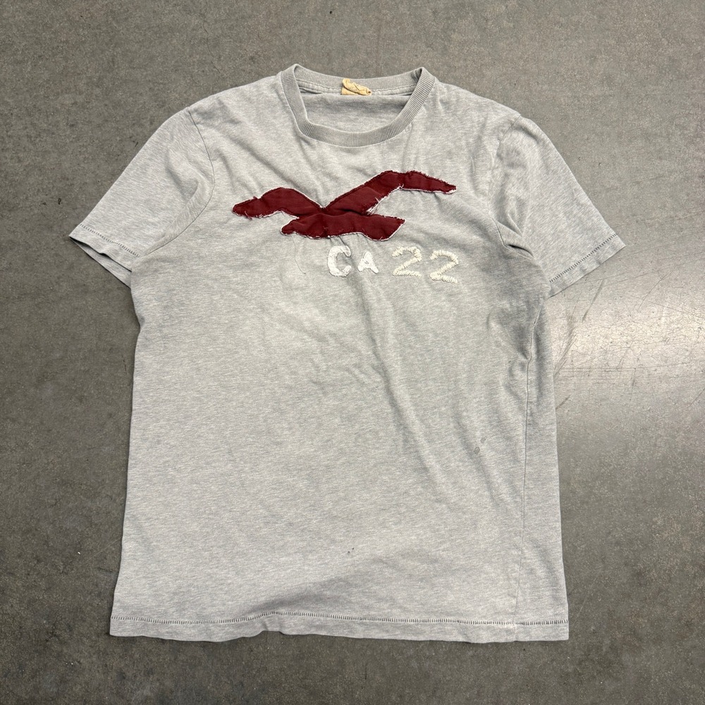 Hollister California Mens M Gray T-Shirt Maroon Seagull Applique CA 22 Cotton